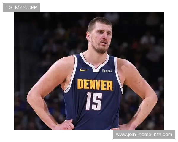 掘金轻取快船，约基奇再献三双统治内线，掘金官推晒约基奇训练照_控球中锋